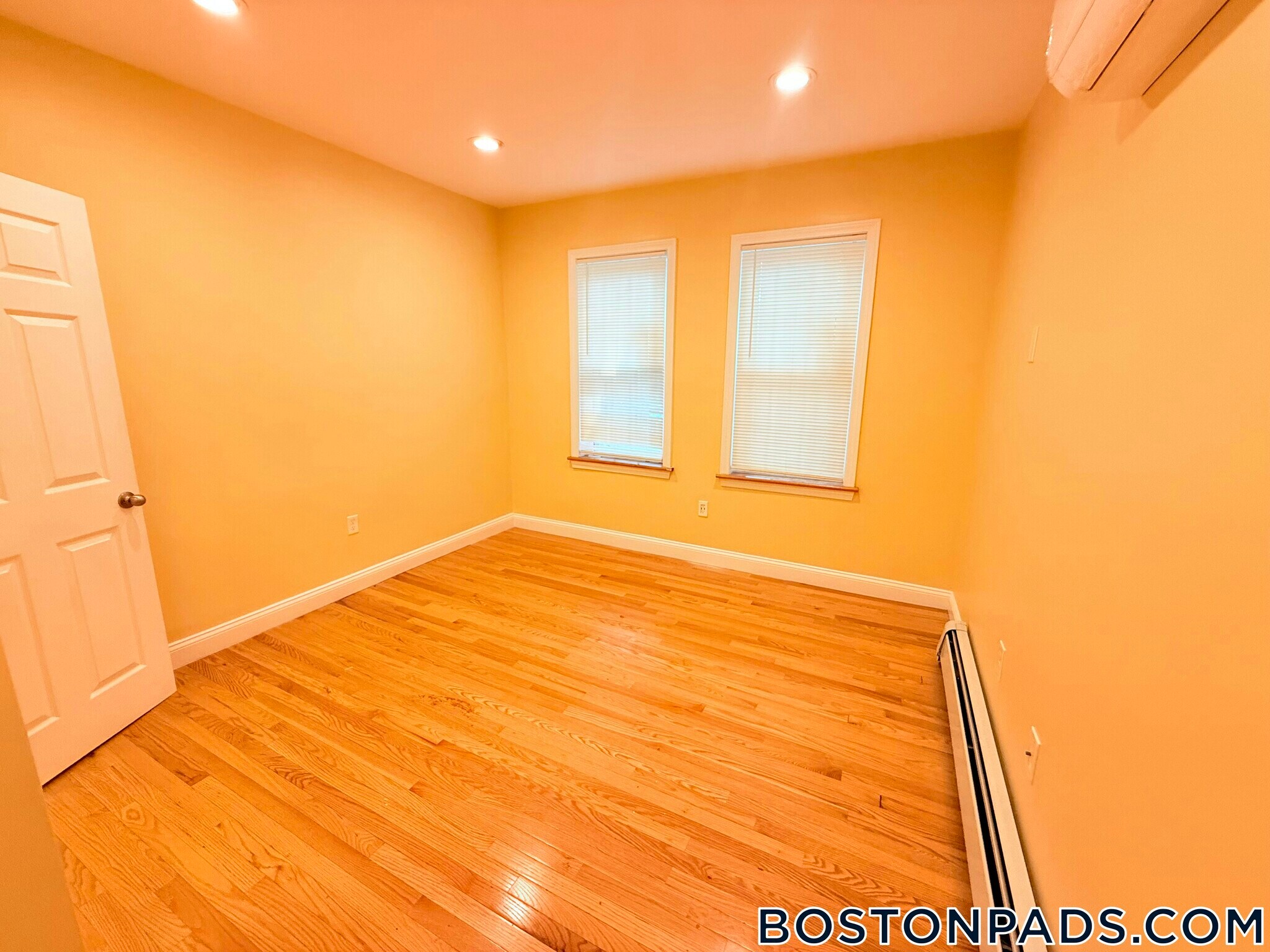 Building Photo - 27 Fessenden St
