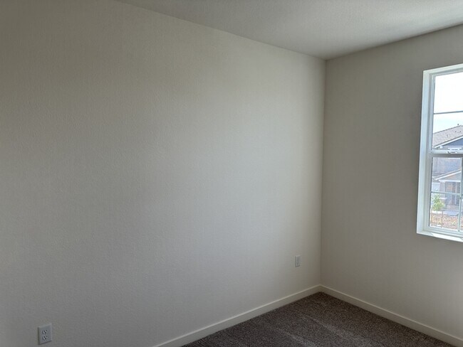 Building Photo - Come Tour This Beautiful Brand New 4-Bedro...