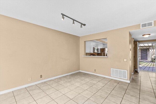 Building Photo - $500 Move In Special! 3 BD, 2.5 BA Townhome At The Groves In Carmel Valley-Del Mar