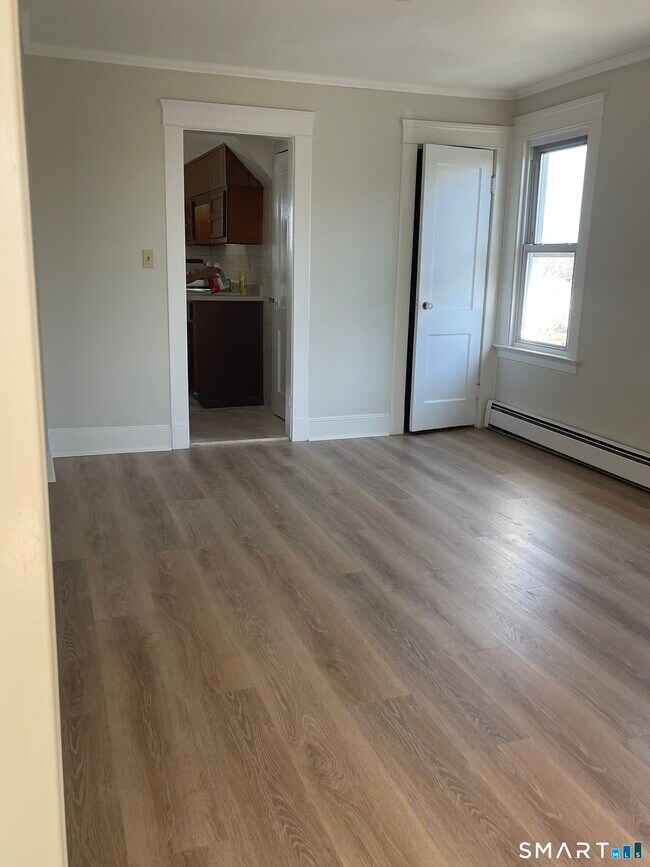 Building Photo - 75 Anderson Ave