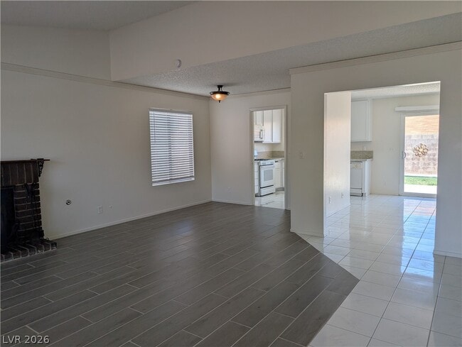 Building Photo - 4424 Honeycomb Dr