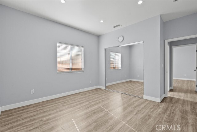 Building Photo - 7239 Kraft Ave