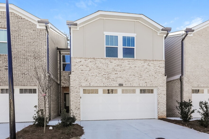 Primary Photo - 1605 Villageside Ct