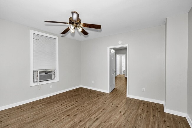 Building Photo - Cute 1 bedroom in Old Towne! Section 8 Acc...