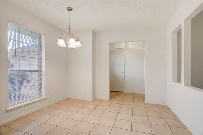 Building Photo - 3406 E Heatherock Cir