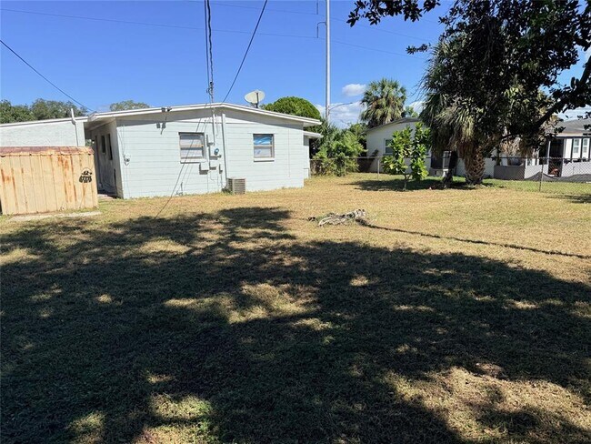 Building Photo - 1544 77th Ave N