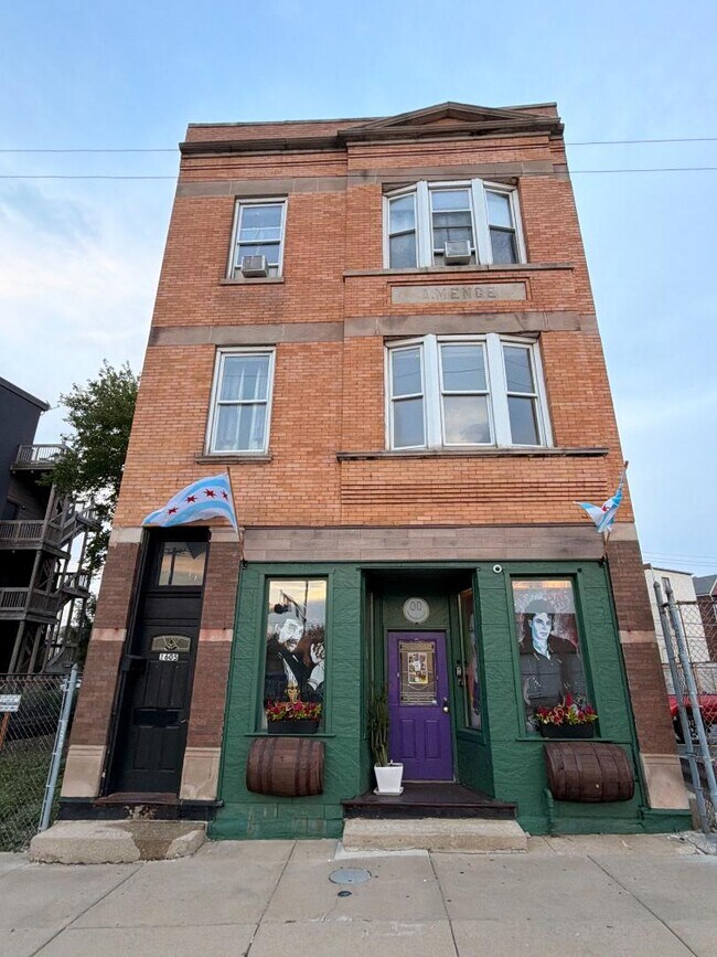 Building Photo - 1605 S Blue Island Ave