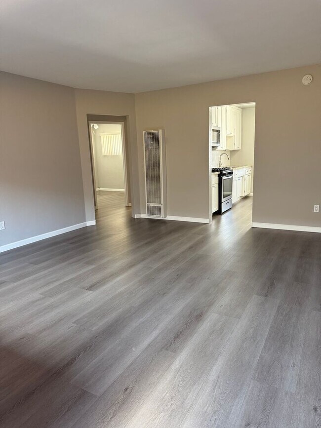 Building Photo - 4225 Kansas St