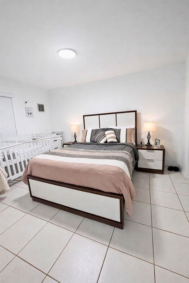 Building Photo - 6901 SW 129th Ave