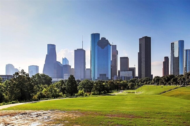 Building Photo - 934 E Heights Hollow Ln