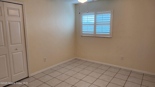 Building Photo - 1061 Pelican Ln