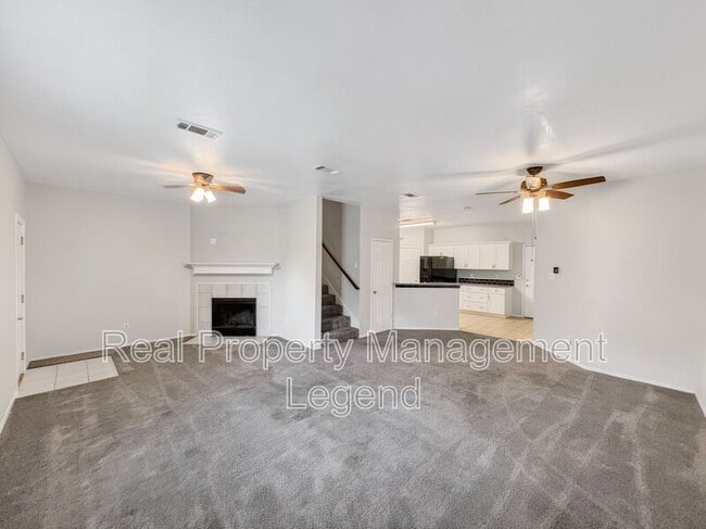 Building Photo - 3211 Roundtree Ln