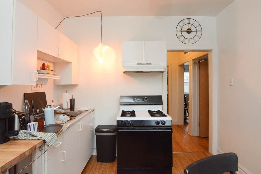 Building Photo - 1929 W Crystal St