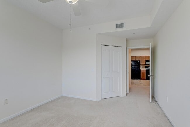Building Photo - 9303 Myrtlewood Cir W
