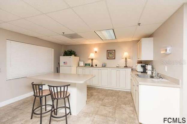 Building Photo - 157 Marine St