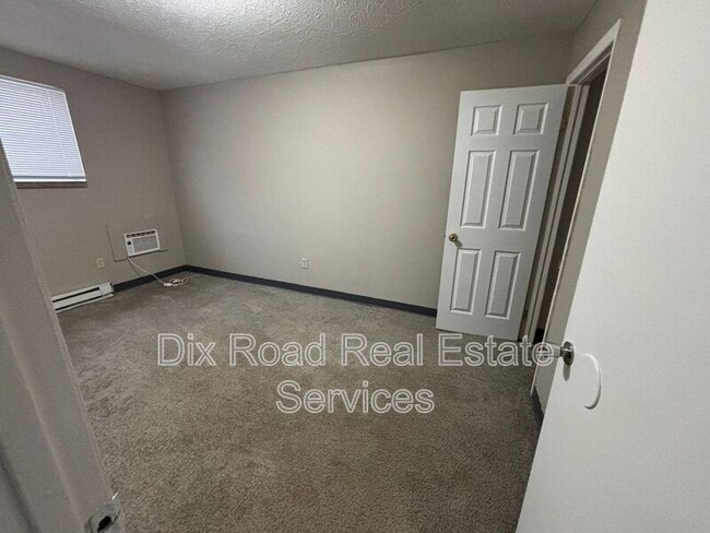 Building Photo - 430 Bellbrook Ave