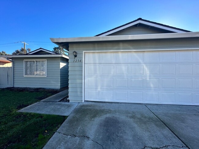 Primary Photo - Walking distance to San Joaquin Elementary