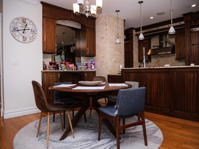 Building Photo - 161 Tudor St