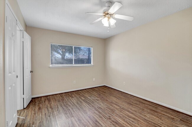 Building Photo - 20235 Apache Gardens Ln