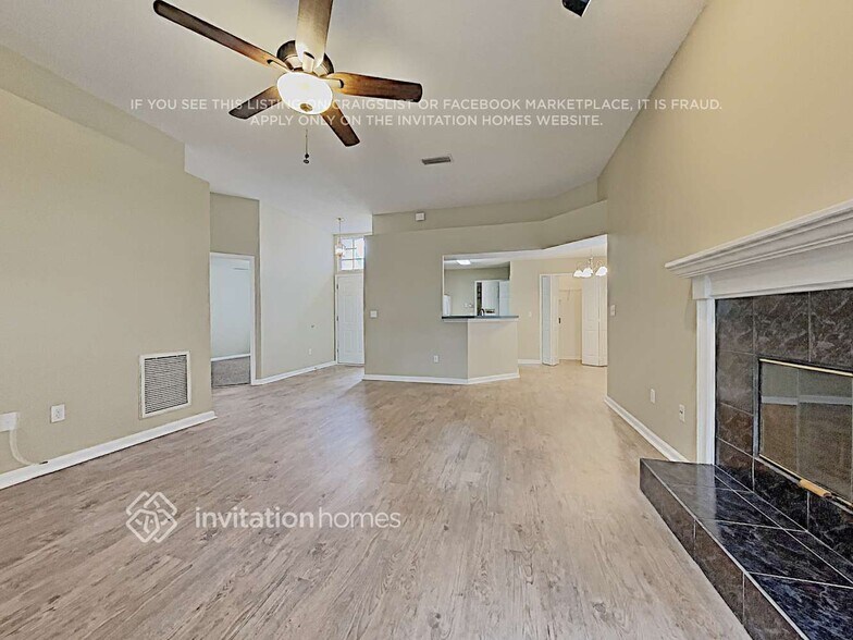 Building Photo - 1163 Radis Pl