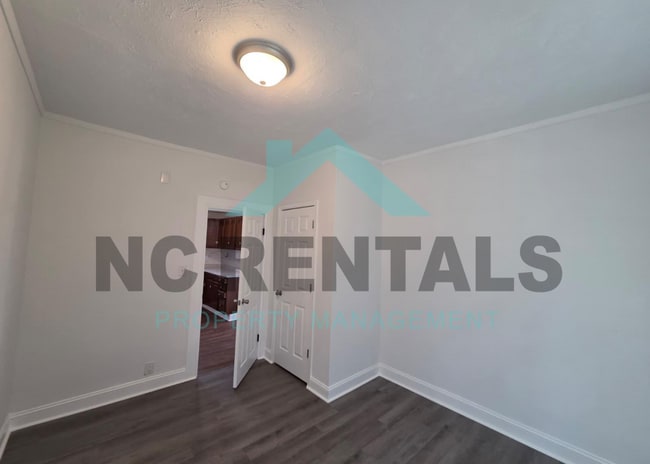 Building Photo - 645 Church St