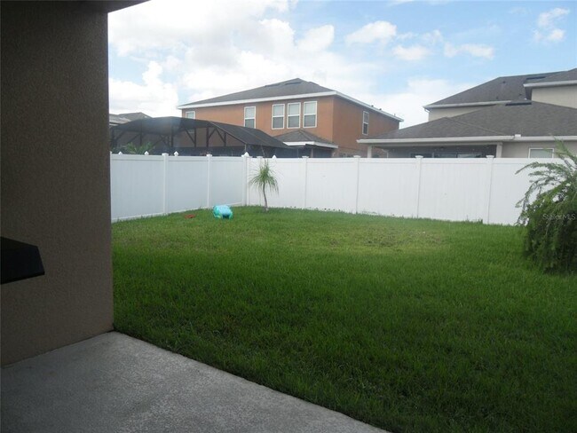 Building Photo - 1497 Softshell St