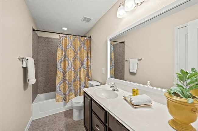 Building Photo - 16131 Sweetwater Fields Ln