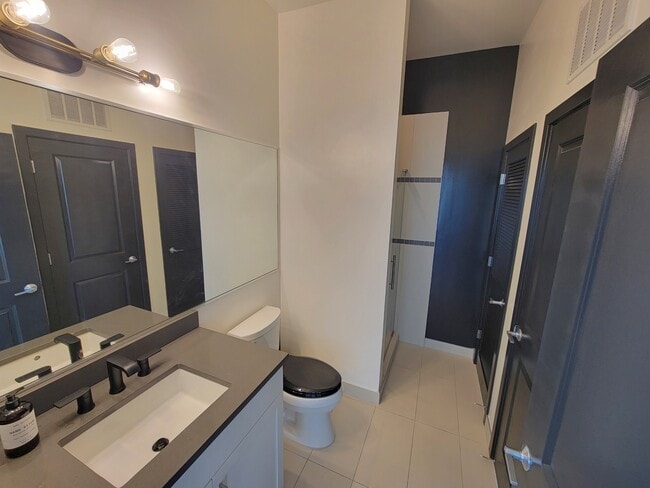 Building Photo - 2550 17th St NW