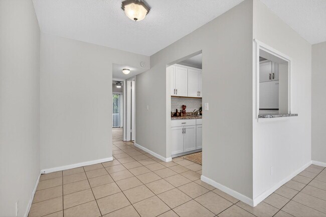 Building Photo - 378 Sheffield P