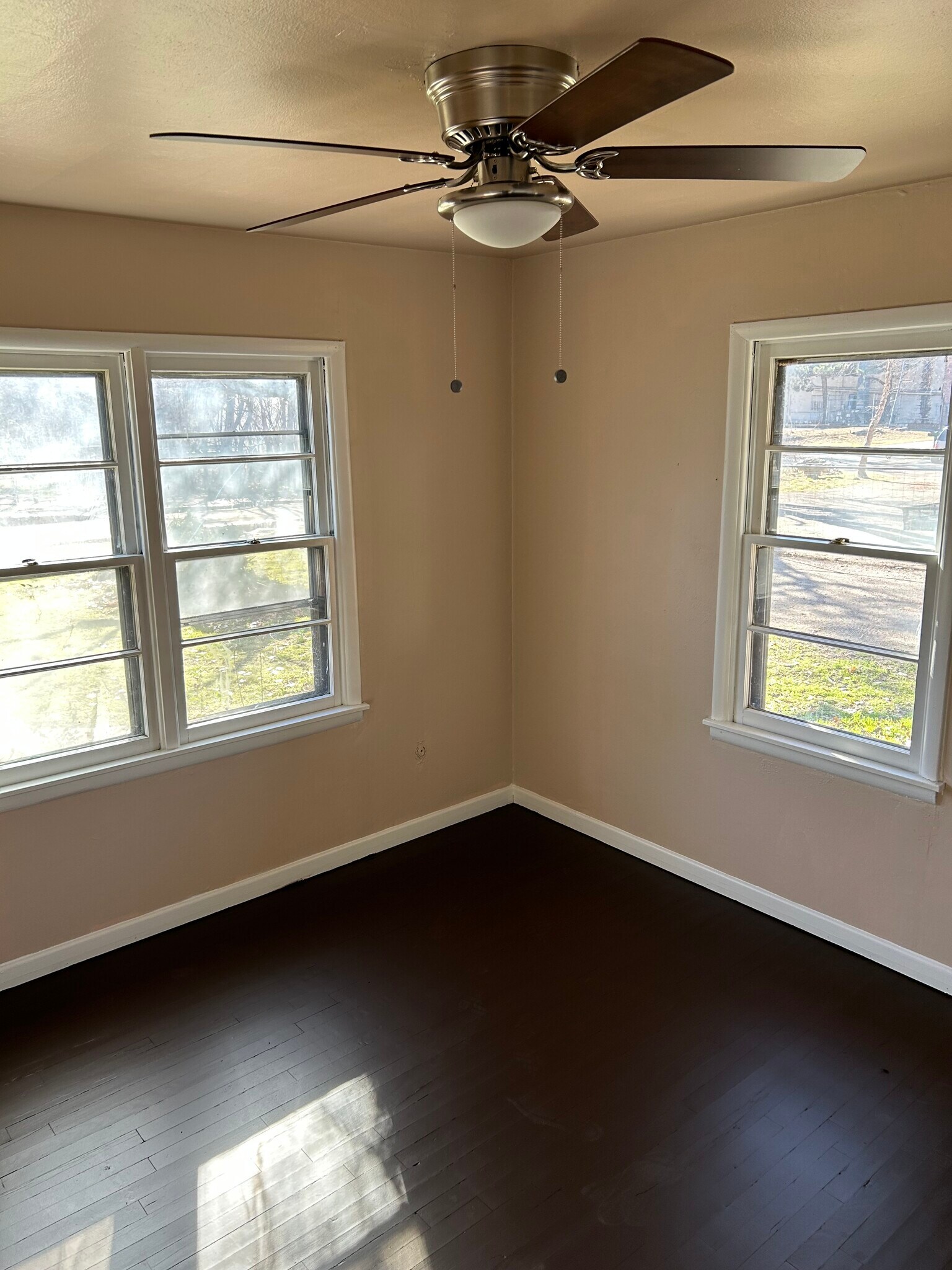 Bedroom # 1 - 2207 Briggs St