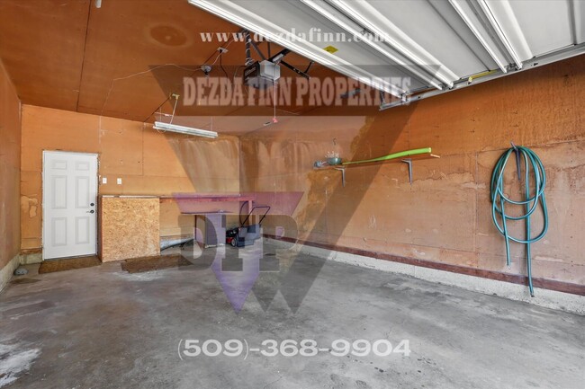 Building Photo - 3+ bedroom, 1 bath in Mead District