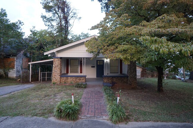 Primary Photo - 1194 Birmingham St