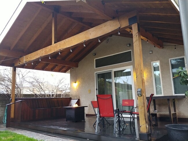 Building Photo - Spacious 6BR Home Near SDSU!