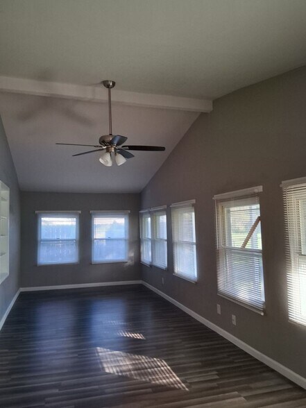 Building Photo - 5264 Whaley Dr