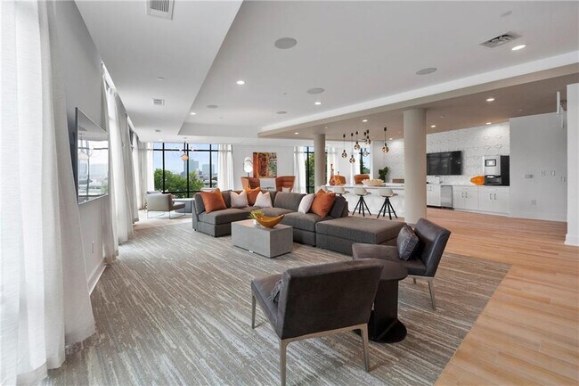 Building Photo - 1777 Peachtree Rd NE