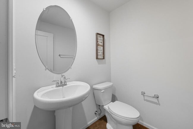 Building Photo - 15983 Marsh Pl