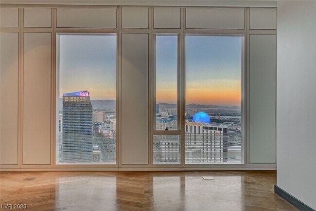 Building Photo - 3750 Las Vegas Blvd S