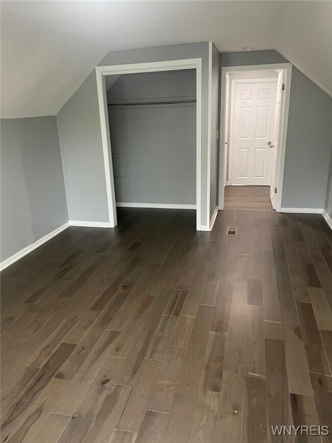 Building Photo - 260 Stevens Ave