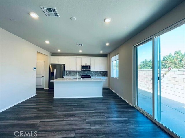 Building Photo - 31832 Gimbal Wy