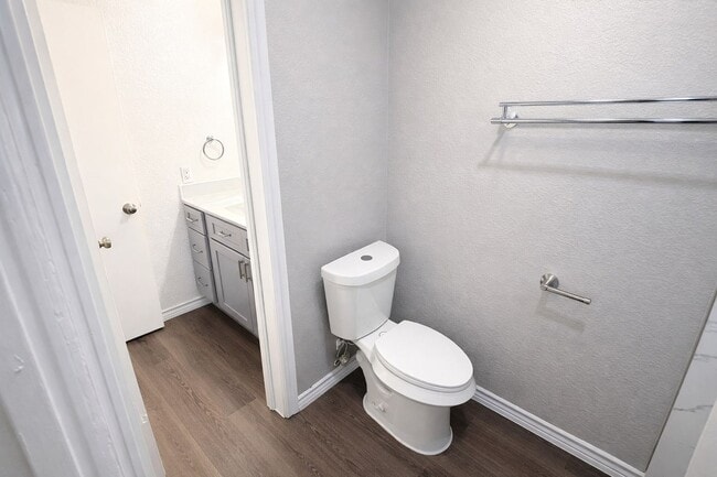 Building Photo - Stylish 2-Bedroom Townhome with Terrace & Resort-Style Amenities in Grand Prairie