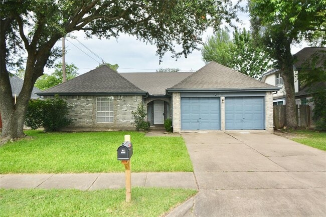 Primary Photo - 2511 Barrington Pl Dr