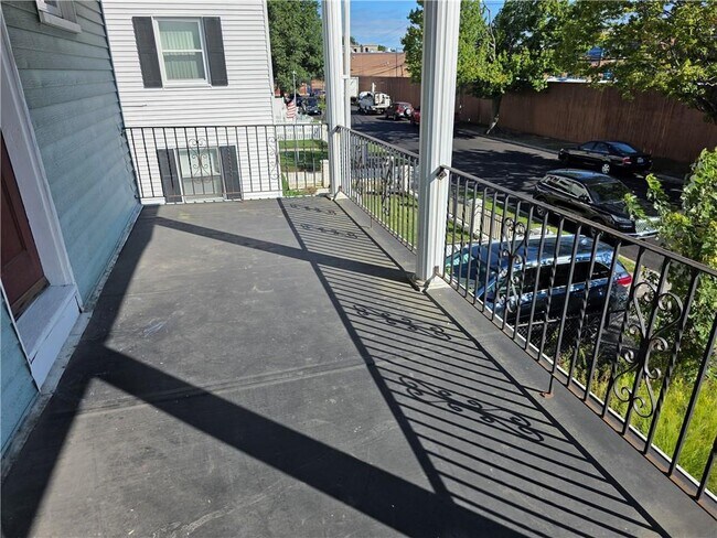 Building Photo - 27 Longfellow Terrace