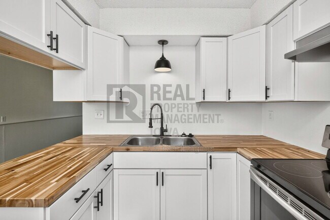Building Photo - 3414 SW 42nd St