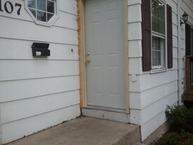 Building Photo - 107 Rethke Ave