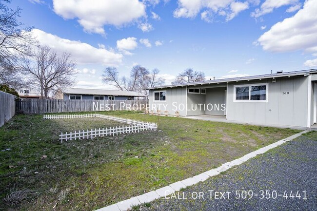 Building Photo - 160 Carswell Dr