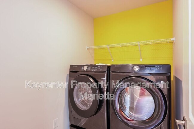 Building Photo - 185 Oakleigh Dr