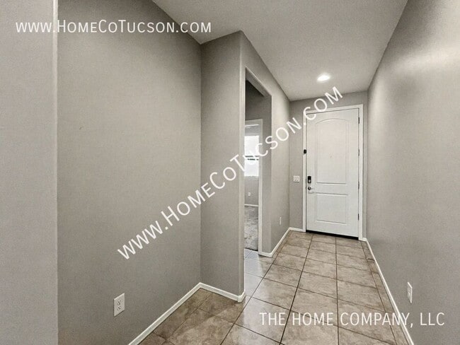 Building Photo - 7140 S Via Gaucho Viejo