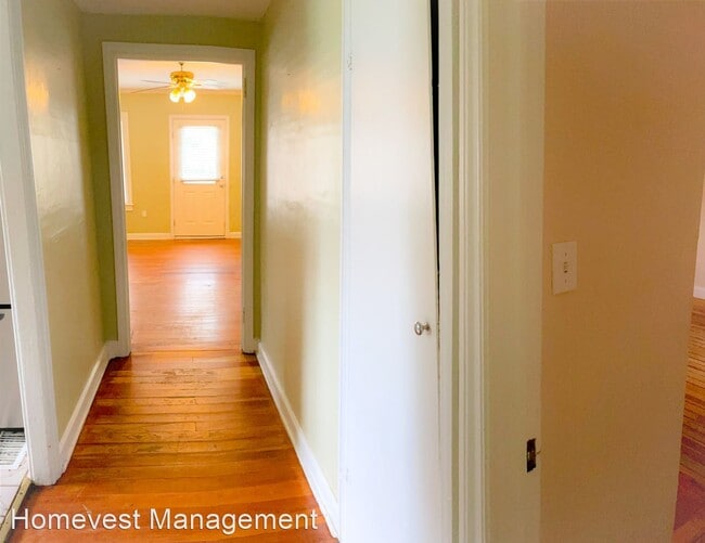 Building Photo - 3 br, 1 bath House - 1312 N Fern Creek Avenue