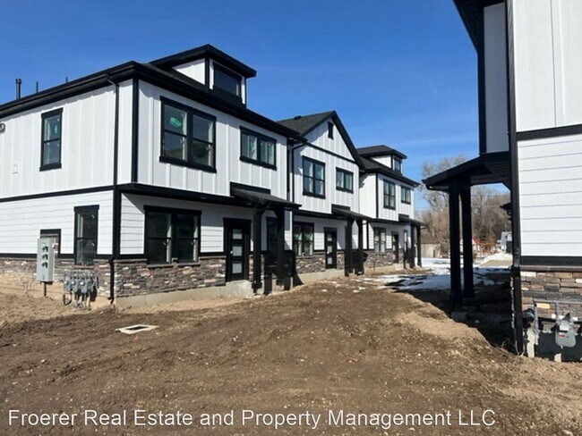 3 br, 2.5 bath House - 857 S. 160 E. #14 - 3 br, 2.5 bath House - 857 S. 160 E.  #14