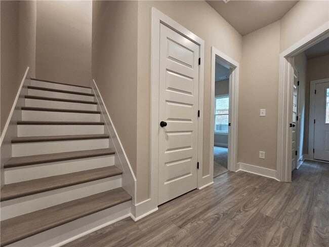 Building Photo - 6 Rock Pk Wy